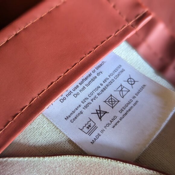 STUTTERHEIM Kid's Stockholm Mini Raincoat, Barn Red, - Picture 13 of 16